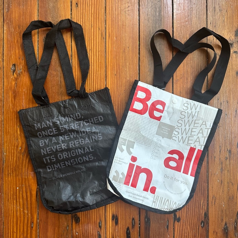 Lululemon small reusable shopping bags set of 2